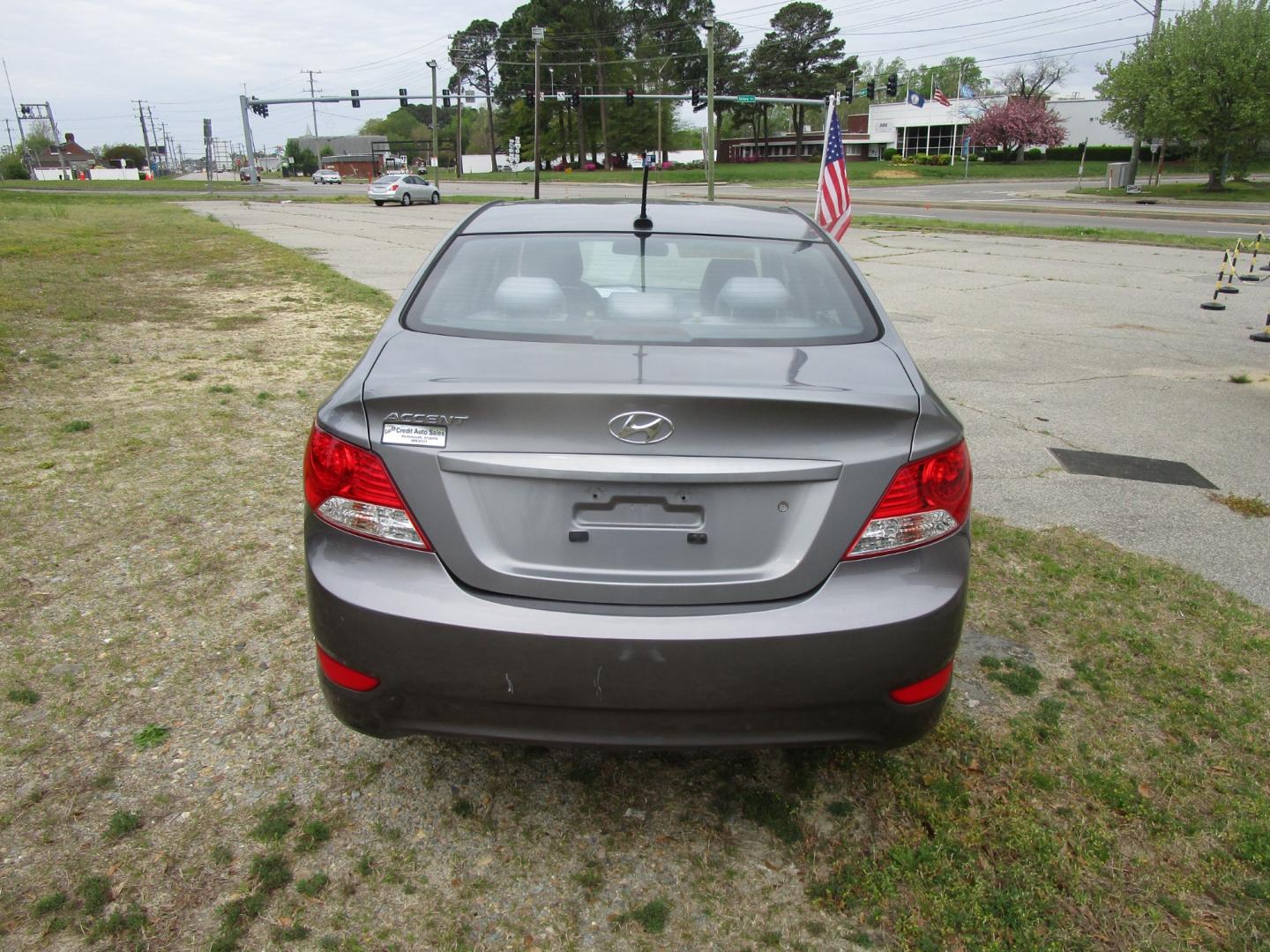 2014 Gray Hyundai Accent GLS 4-Door (KMHCT4AE9EU) with an 1.6L L4 DOHC 16V engine, Automatic transmission, located at 2553 Airline Blvd, Portsmouth, VA, 23701, (757) 488-8331, 36.813889, -76.357597 - ***VEHICLE TERMS*** Down Payment: $999 Weekly Payment: $75 APR: 23.9% Repayment Terms: 42 Months *** CALL ELIZABETH SMITH - DIRECTOR OF MARKETING @ 757-488-8331 TO SCHEDULE YOUR APPOINTMENT TODAY AND GET PRE-APPROVED RIGHT OVER THE PHONE*** - Photo#6